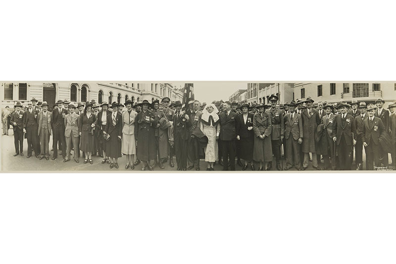 Returned men and nurses gather in Melbourne on an ANZAC Day in the 1930s. J. R. Sheppard (c. 1930s). Museums Victoria Collection